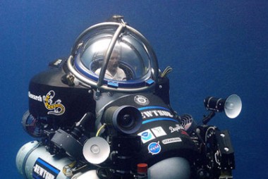 Deep Worker 2000 Underwater